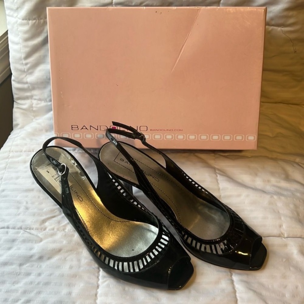 Bandolino Black Women's Slingback Shoes. Great Heel Height! Cool Cutouts!